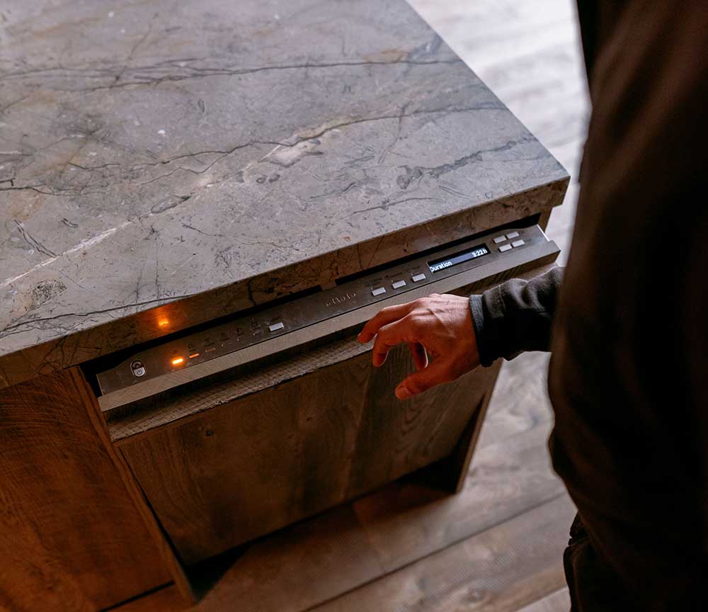 oregon-cabin-design-build-dishwasher