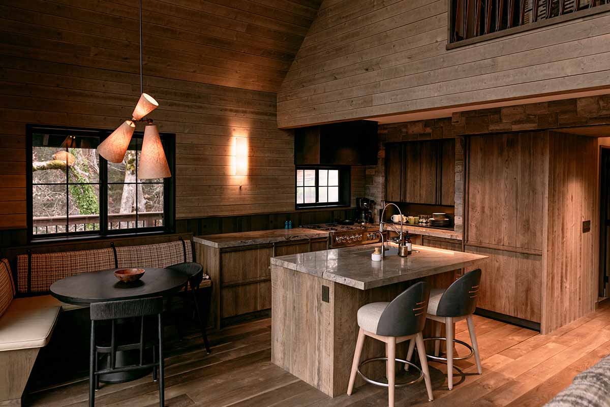 oregon-cabin-design-build-open-plan-kitchen-2